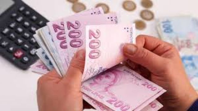 Правителства препоръчват да има пари в  брой. Има ли опасност от война