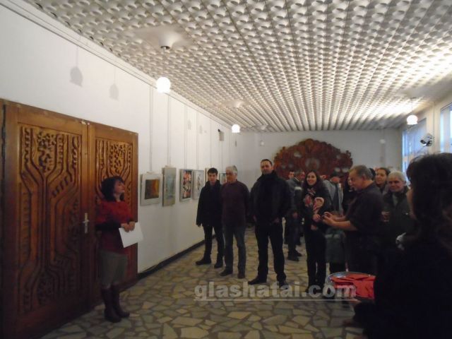 Любов и вино в картини, и блус в Изток