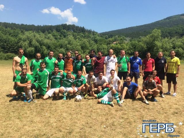 Tрънчани грабнаха купата на кмета на Рударци