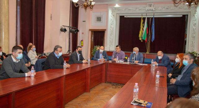 Министър Ананиев: „Най-добрата дългосрочна инвестиция е качественото образование