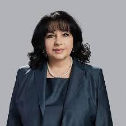 Петкова отговори на Радев