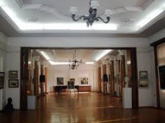 Колекционерска изложба показва пернишката галерия