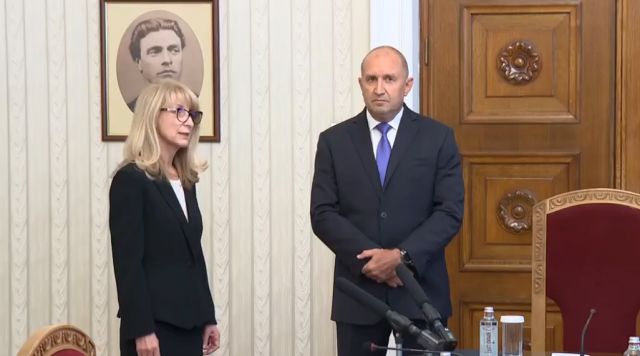 Радев няма да подпише указ за ново правителство. Изборите няма да са на 20 октомври