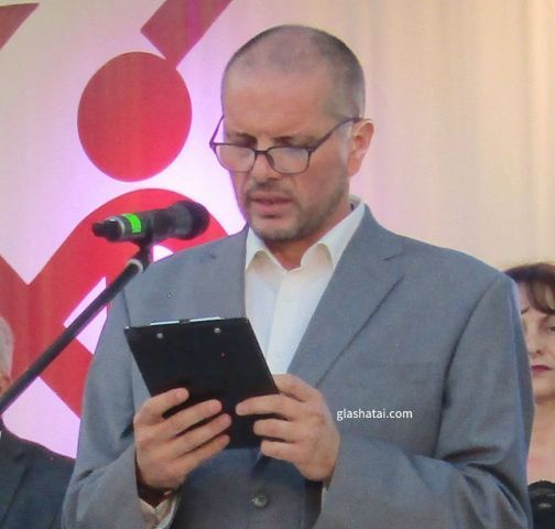 Узунов: Нека всички бъдем до децата Узунов: Нека всички бъдем до децата