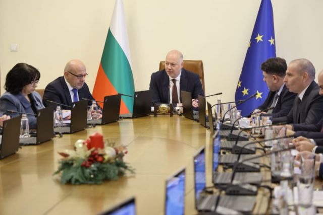 Реакциите след Оставката