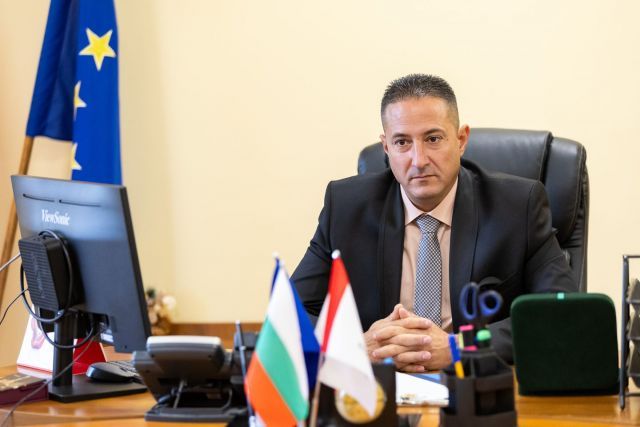 Стоев иска тленните останки на Гаврил Радомир да бъдат положени в Радомир