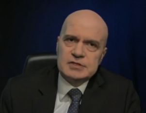 Слави Трифонов: ще управляваме сами. Ето ги новите министри