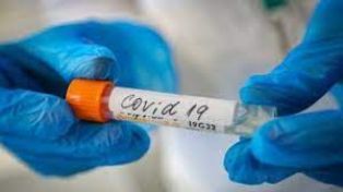 По-възрастните хора образуват повече антитела при боледуване от COVID-19