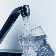 Откриха пластмаса във водата в много страни