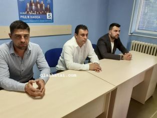 Е. Костадинов: Викан ли е председателят на РИК в Областна администрация за ежедневен отчет