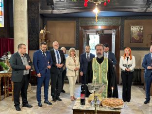 ГЕРБ-СДС откриха предизборната кампания. Борисов идва за среща с перничани