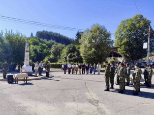 Паметна плоча на поручик Владимир Петрунов бе открита в Сирищник