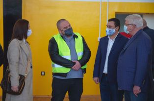 Кирил Ананиев и Красен Кралев дадоха начало на реконструкцията на зала 