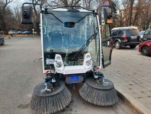 Супермашина мете центъра на Перник